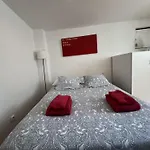 Life Alfama I Лиссабон