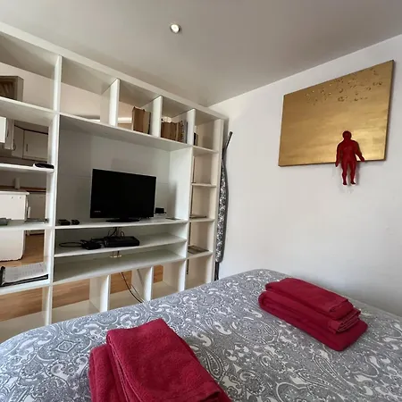 Life Alfama I شقة